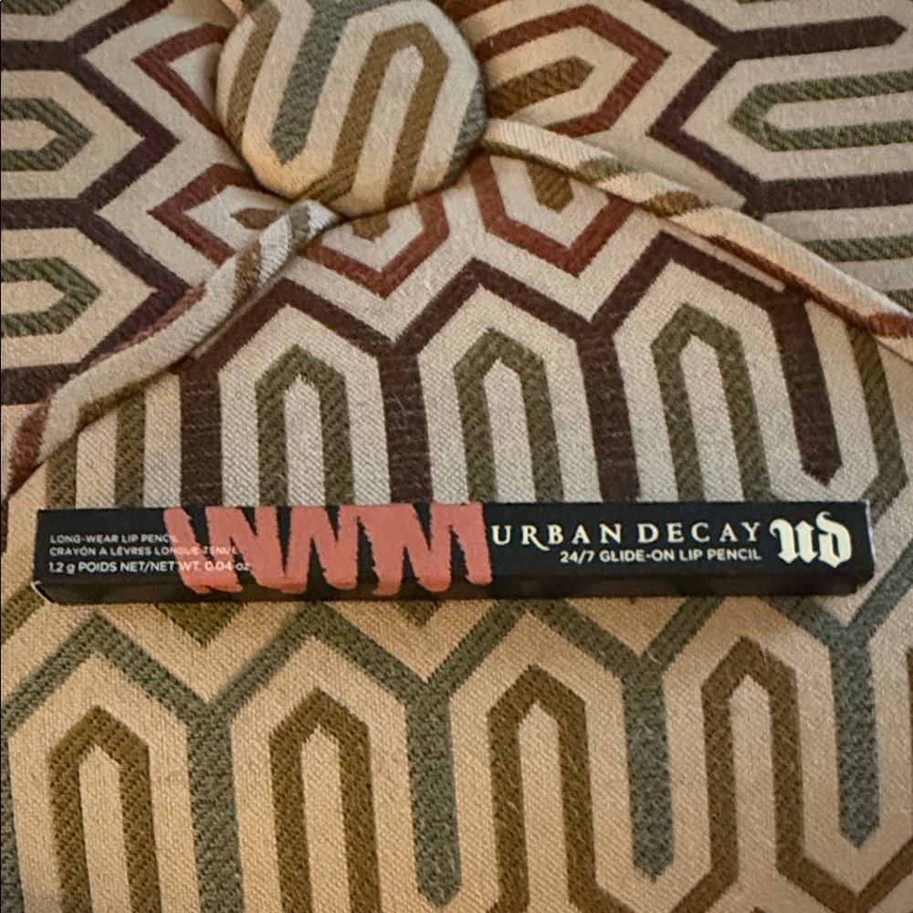 Urban Decay 24/7 Glide-On Lip Pencil in Dusty Rose Pink
